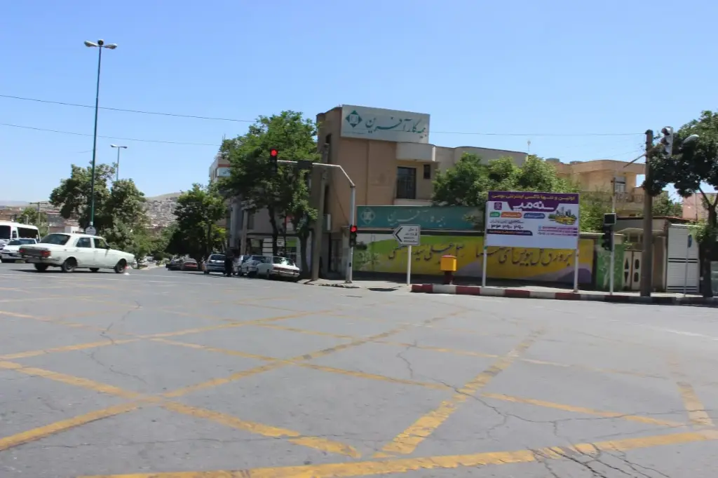 بیلبورد چهارراه فلسطین سنندج کد BL51-00731